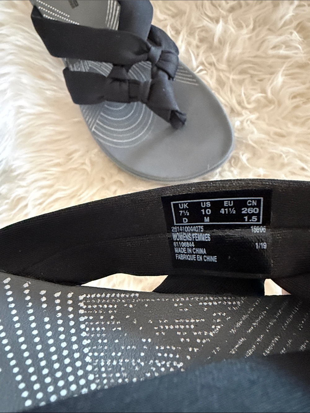 Cloudsteppers by Clarks wms 10M Sandals black Soft Cushion Concave Heelbed 2”hee - Picture 6 of 6